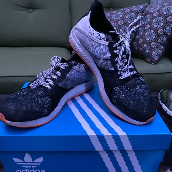 adidas Shoes - Women’s Adidas Bounce